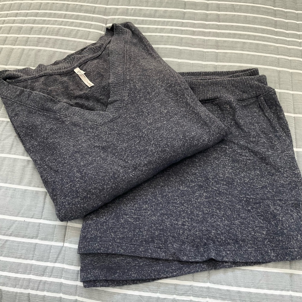 Soma Navy Speckled Knit V-Neck Top & Shorts pajama Set